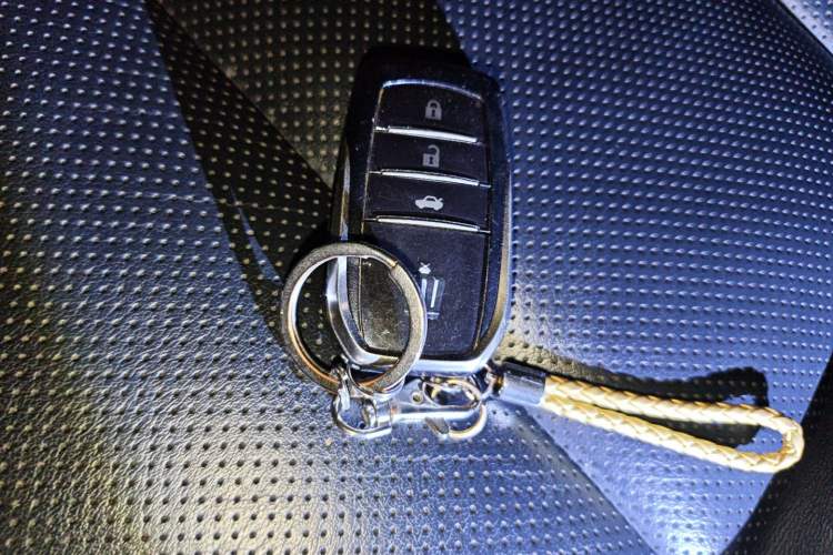 Used Toyota Crown 2015 2.0T Fashion Edition
