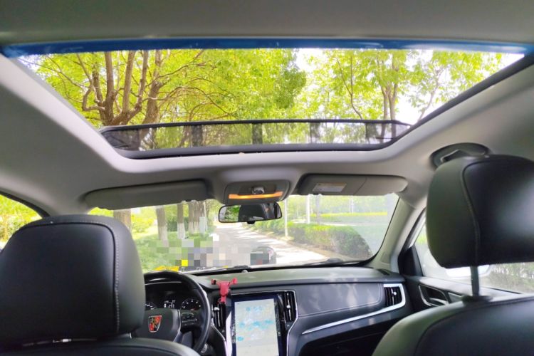 Used Roewe RX5 2016 20T Two-Wheel Drive Automatic Internet Smart Edition
