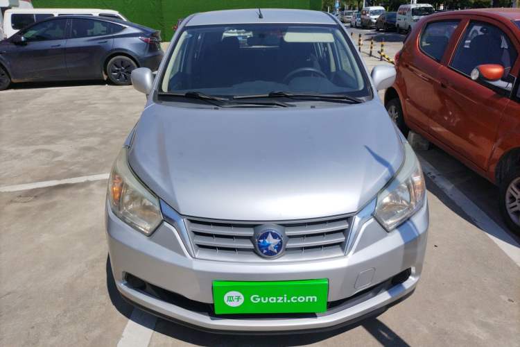 Used Venucia R50 2013 1.6L Manual Fashion Edition
