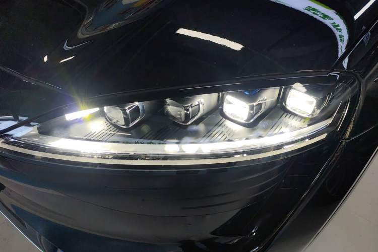 Used Hima Luxeed R7 2024 All-Electric 736 km Ultra