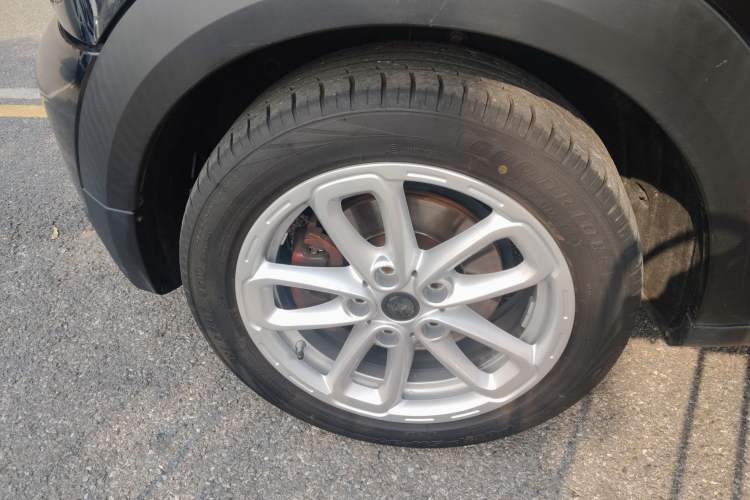 Used  Countryman 2014 1.6L COOPER Fun
