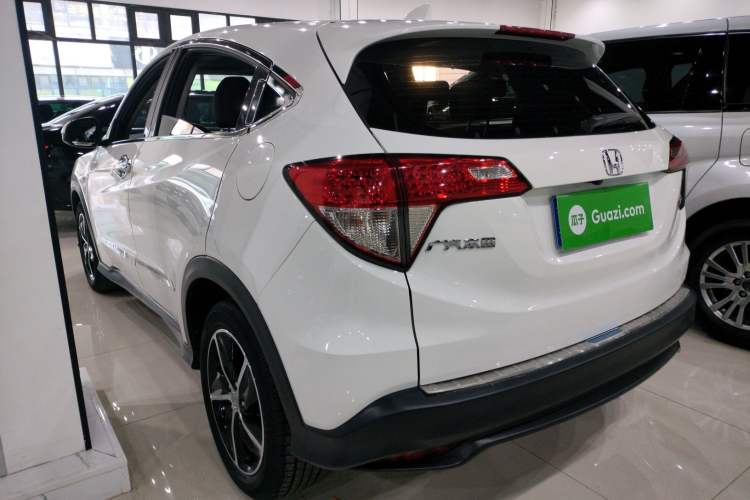 Used Honda Vezel 2020 1.5L CVT Pioneer Edition
