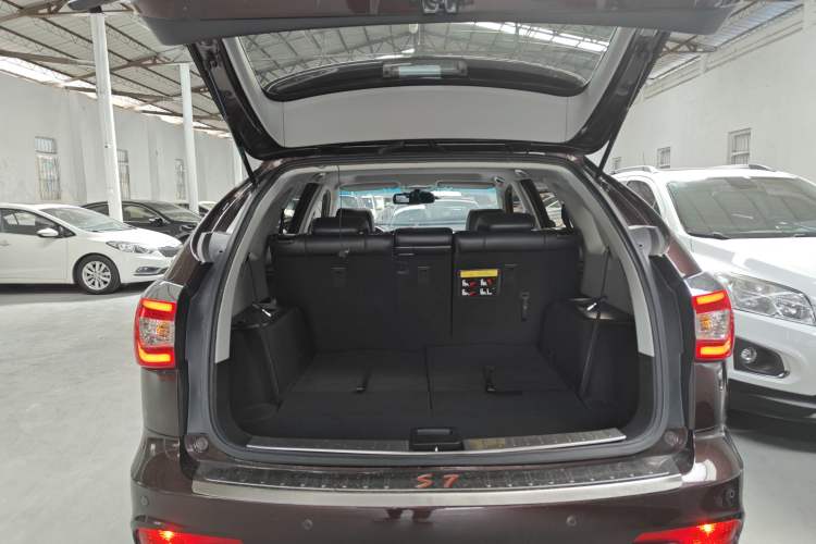 Used BYD S7 2015 2.0T Automatic Prestige Model
