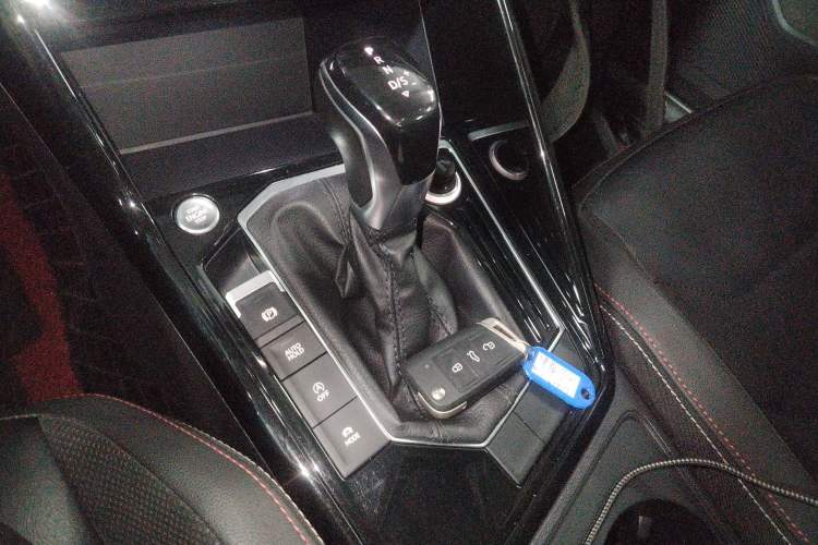 Used Volkswagen Tayron 2020 330TSI Two-Wheel Drive Luxury Smart Connectivity Version
