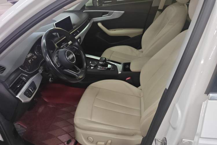 Used Audi A4L 2017 Plus 40 TFSI Ambition Model
