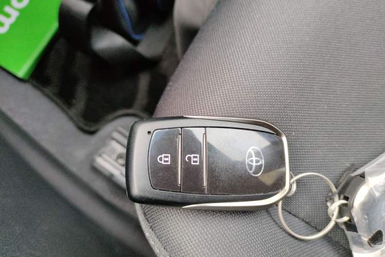 Used Toyota Harrier 2024 2.0L CVT Two-Wheel Drive Entry Version
