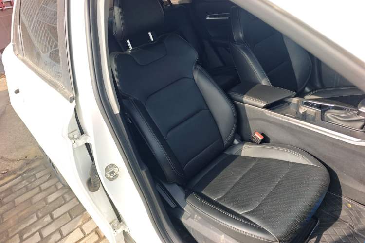 Used Geely Auto Emgrand 2022 4th Generation 1.5L CVT Asian Games Edition
