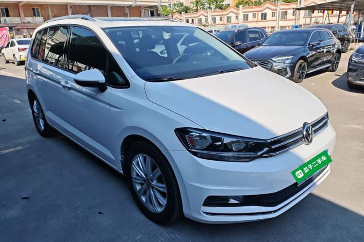 Used Volkswagen Touran 2021 Touran L 280TSI DSG Comfort Edition 7 Seats
