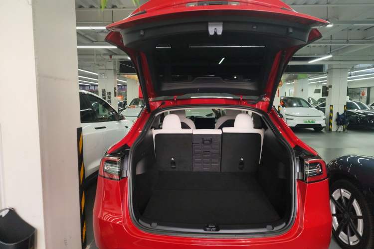 Used Tesla Model Y 2022 Rear-Wheel-Drive Version