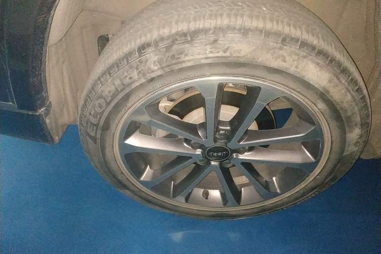 Used  Grand Commander 2018 2.0T Four-Wheel Drive Smart Enjoyment Version China V Emission Standard
