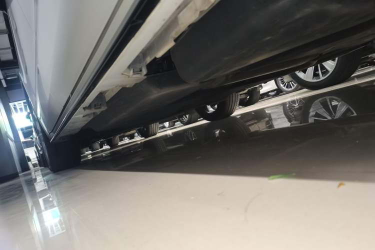 Used Toyota Sienna 2023 2.5L Hybrid Deluxe Edition
