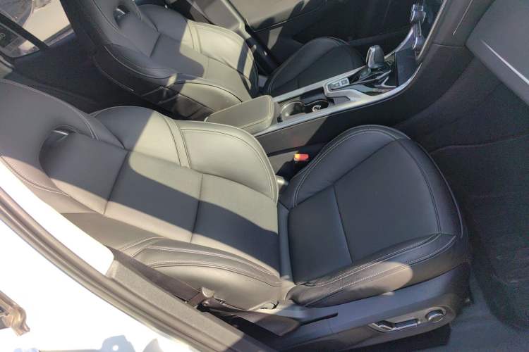 Used Lynk & Co 01 2017 2.0T Two-Wheel Drive Pro Edition
