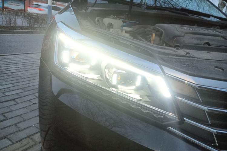 Used Volkswagen Passat 2016 330TSI DSG Luxury Edition
