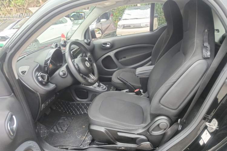 Used  fortwo 2015 1.0L 52 kW Hardtop Passion Edition
