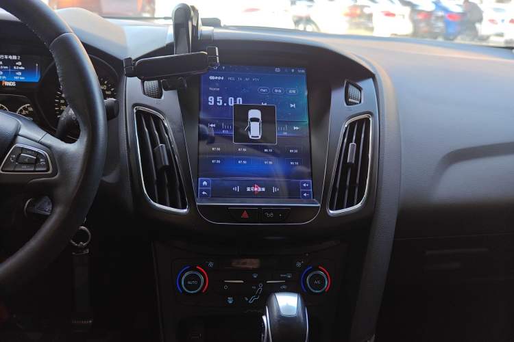 Used Ford Focus 2017 Sedan EcoBoost 180 Automatic Elite Model