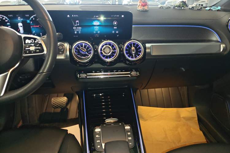 Used Mercedes-Benz GLB 2022 Updated GLB 200 Fashion Edition
