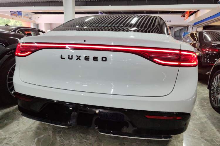 Used Hima Luxeed S7 2024 Max
