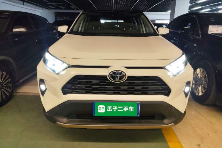 Used Toyota RAV4 2023 2.0L CVT Two-Wheel Drive Fashion Plus Edition
