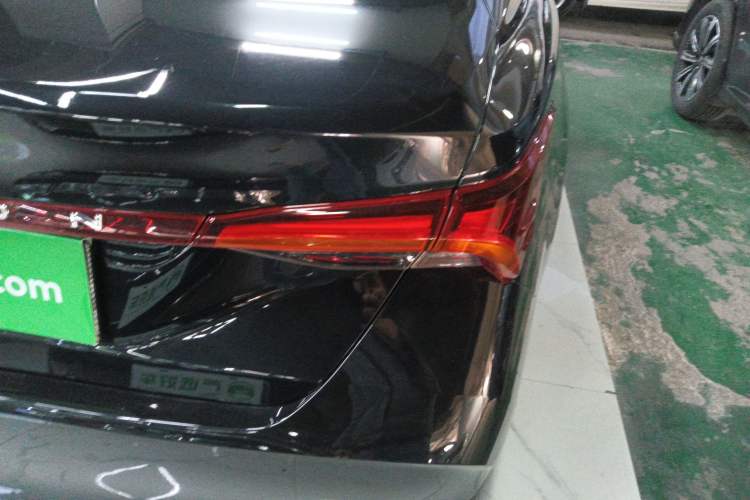 Used Toyota Avalon 2023 2.0L Premium Edition
