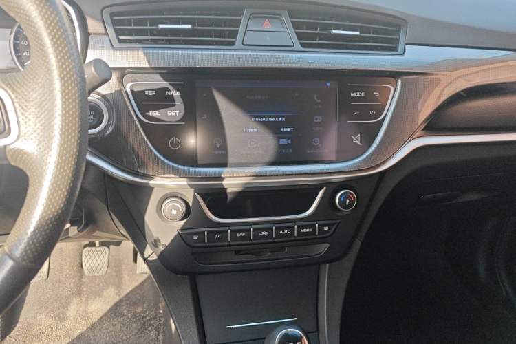 Used Geely Auto Emgrand 2017 Sedan Million Edition 1.5L Manual - Upward Version
