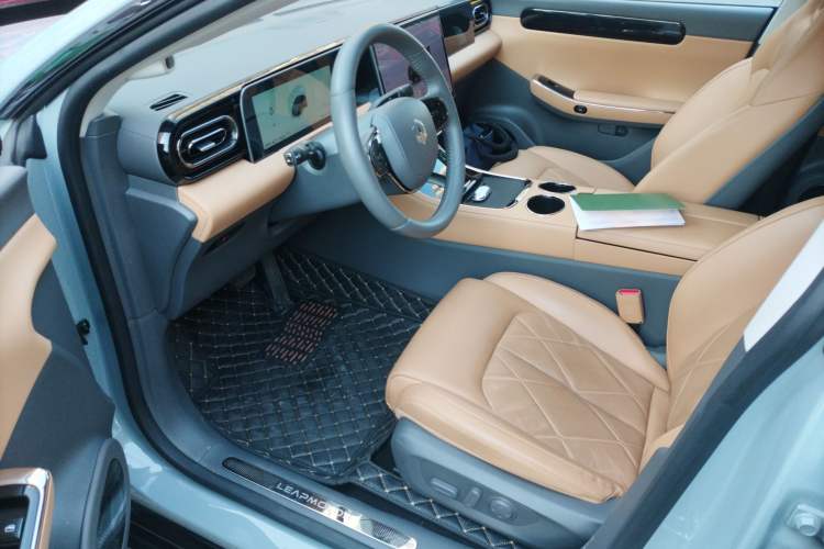 Used Leapmotor C01 2024 Range-Extended 316 Deluxe Edition
