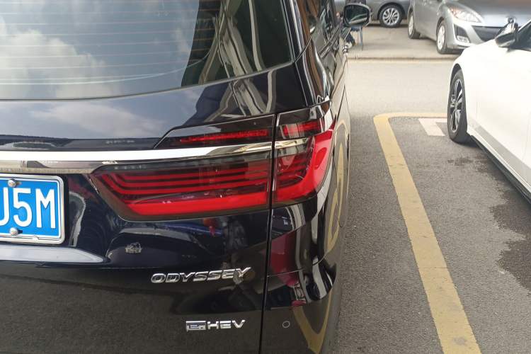 Used Honda Odyssey 2024 2.0L eHEV Sharp & Smart Edition
