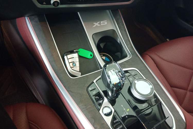 Used BMW X5 2022 Restyled xDrive 30Li Luxury Version M Sport Package