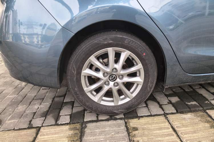 Used Mazda Mazda 3 Axela 2016 Sedan 1.5L Automatic Comfort Model