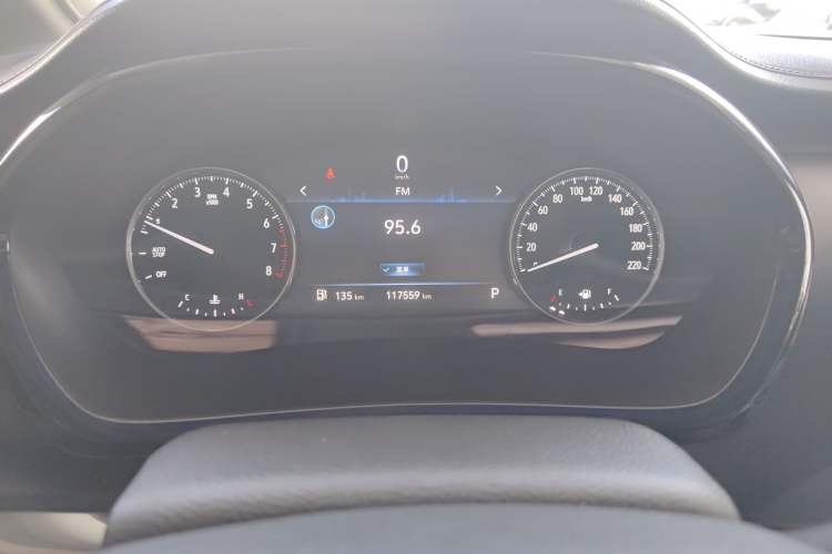 Used Buick GL8 2021 Land Cruiser Executive Class 652T Luxury Model
