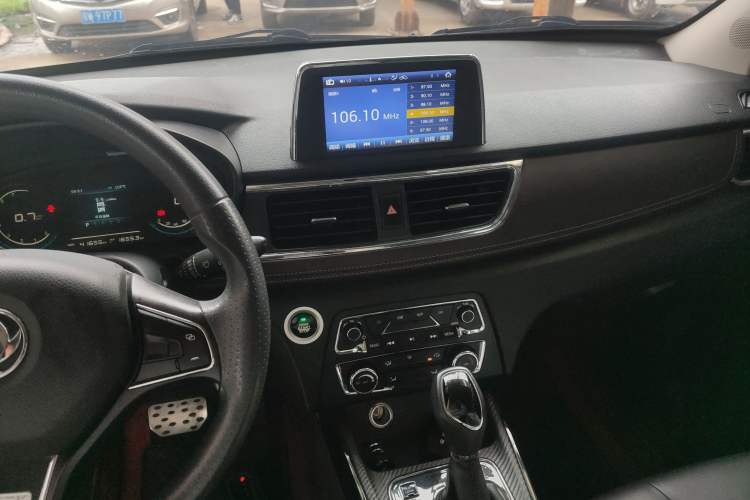 Used Dongfeng Fengon 370 2020 S370 1.5L CVT Luxury Model 5 Seats