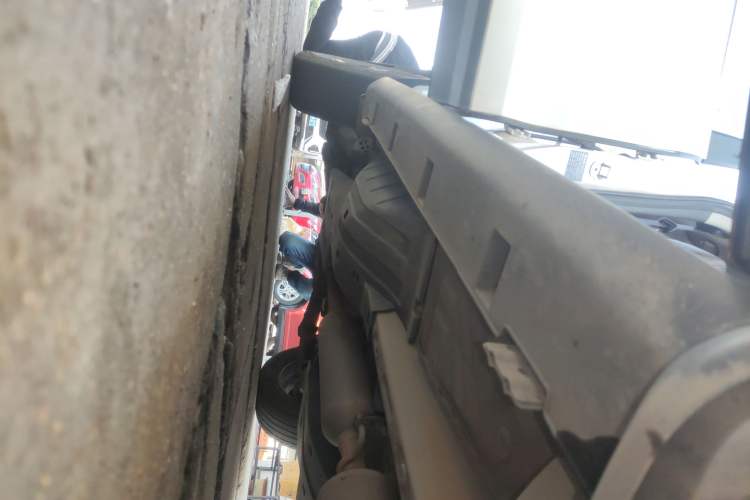 Used Dongfeng Aeolus AX7 2016 2.0L Automatic Zhiyi Trim
