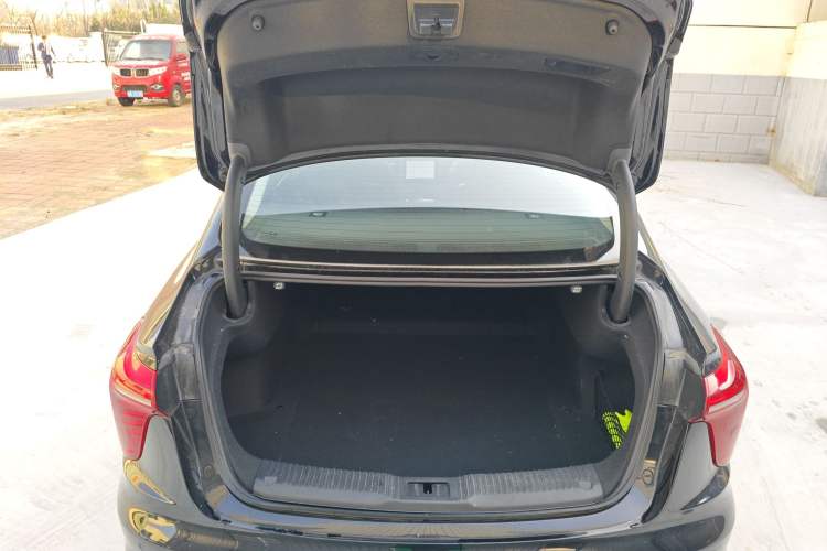 Used Hongqi H5 2023 1.5T DCT Smart Connect Flagship Edition
