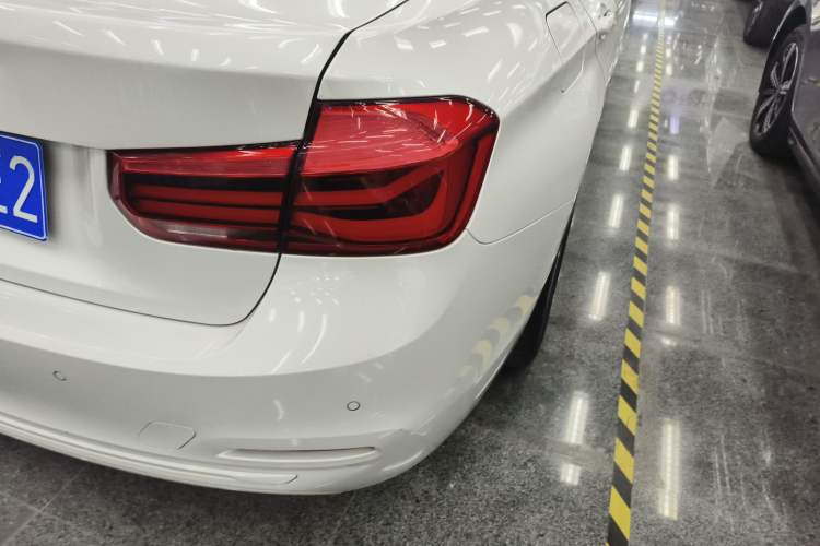 Used BMW 3 Series 2017 318i Fashion Model
