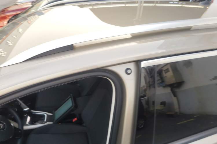 Used Volkswagen T-ROC 2018 230TSI DSG Two-Wheel Drive Fashion Edition China V Standard