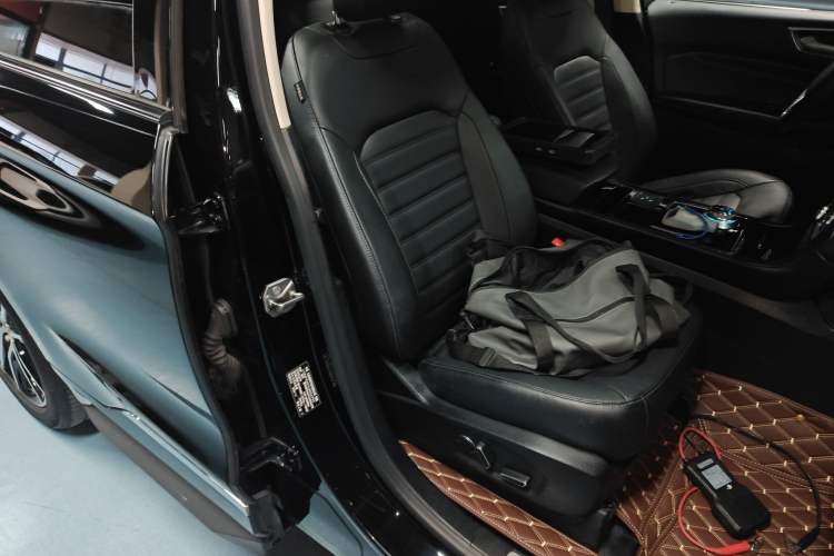 Used Ford Edge 2020 EcoBoost 245 Two-Wheel Drive Titanium 7-Seater
