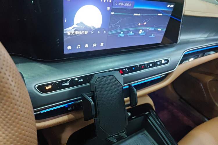 Used Hongqi H9 2024 2.0T Qichang Private Enjoyment Luxury Edition
