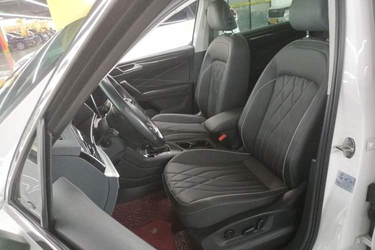 Used Volkswagen Tiguan L 2022 330TSI Automatic Two-Wheel Drive R-Line Enhanced Edition
