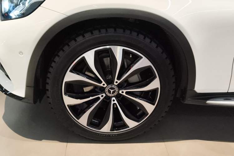 Used Mercedes-Benz GLC Coupe 2019 Facelift GLC 260 4MATIC Coupe SUV