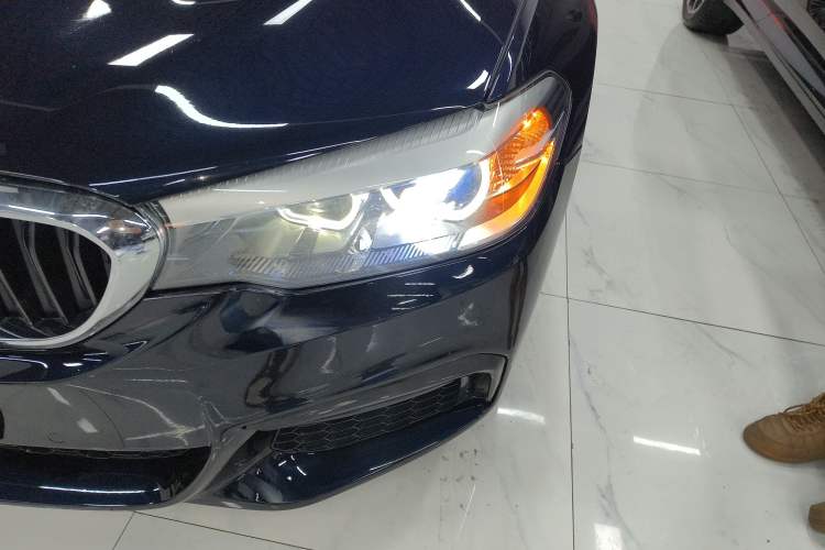 Used BMW 5 Series 2019 530Li Leading Model M Sport Package
