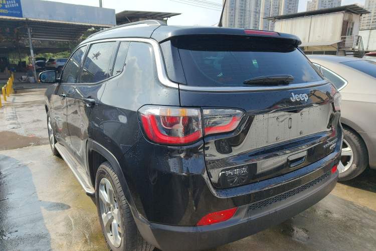 Used  Compass 2017 200T Automatic Family Edition