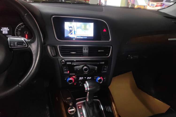 Used Audi Q5 2017 Plus 40 TFSI Technology Model