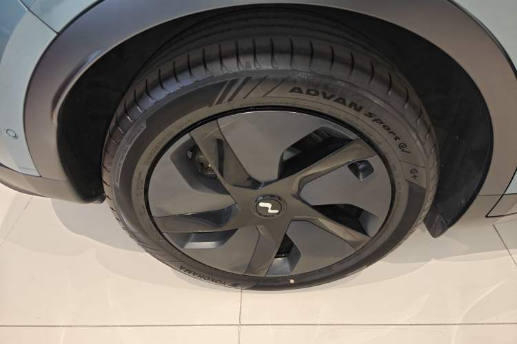 Used ONVO L60 2024 60 kWh Rear-Drive Version