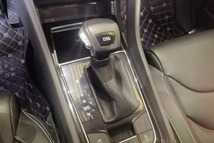 Used Skoda Kodiaq 2018 Facelifted TSI330 5-Seater Two-Wheel-Drive Luxury Enjoyment Edition
