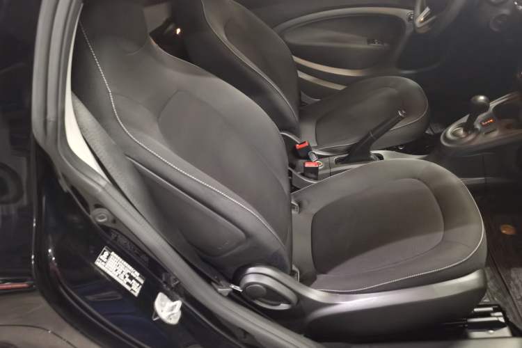 Used  fortwo 2019 0.9T 66kW Hardtop Wind Power Edition China VI
