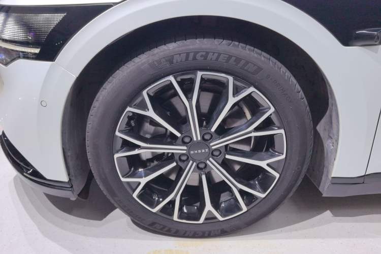 Used Zeekr 007 2024 Rear-Drive Enhanced Version 100 kWh
