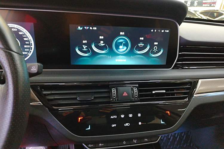 Used Hongqi HS5 2022 Revised Version 2.0T Smart Connect Flagship Edition
