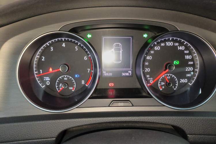 Used Volkswagen Golf 2016 230TSI Automatic Comfort Version
