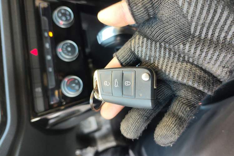 Used Volkswagen T-ROC 2019 280TSI DSG Two-Wheel Drive Comfort Version China VI Standard