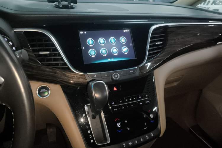 Used Buick GL8 2017 ES 28T Luxury Model China V Standard
