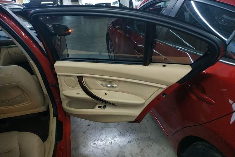 Used BMW 3 Series 2013 320Li Fashion Model